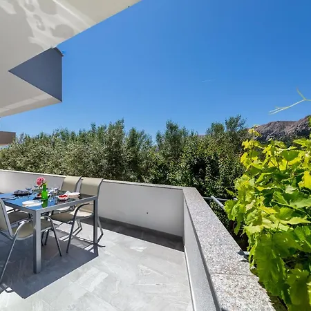 Lucija Apartman