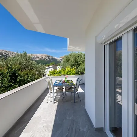 Lucija Apartament *