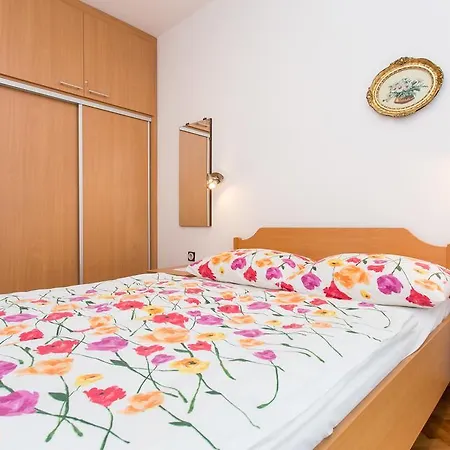 Apartament Lucija *