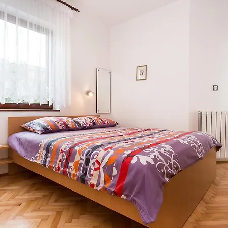 Lucija Apartament Baška