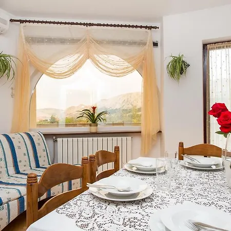 Lucija Apartament Baška