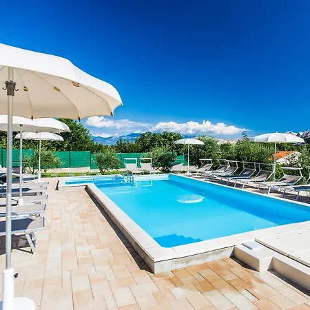 Lucija Apartament *